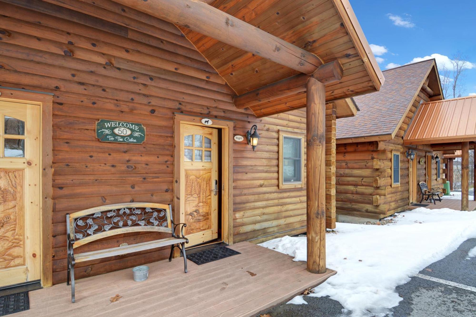 The Lodges At Sunset Village McHenry Room photo
